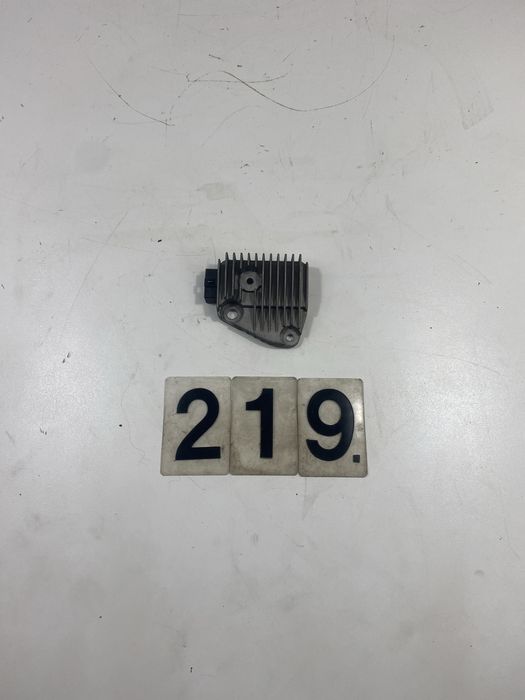Yamaha XV125 250 Regulator Napięcia B219