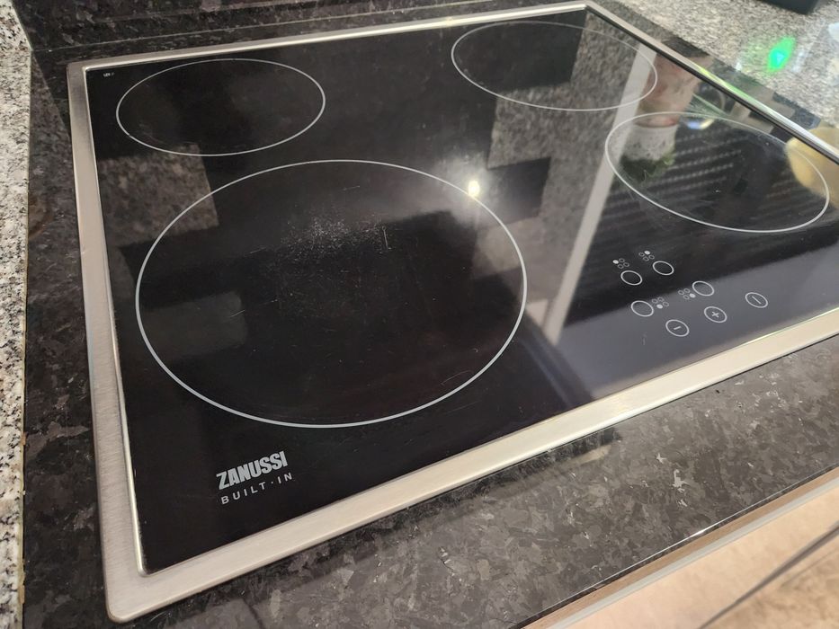 Placa vitro + forno + exaustor