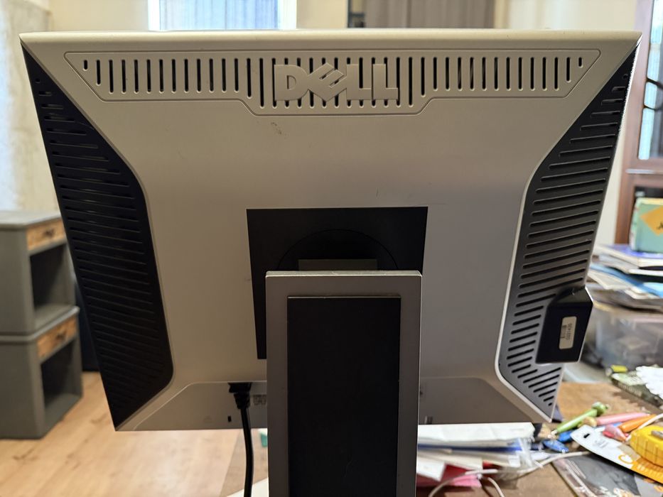 Monitor Dell 1908FPt 19 cali