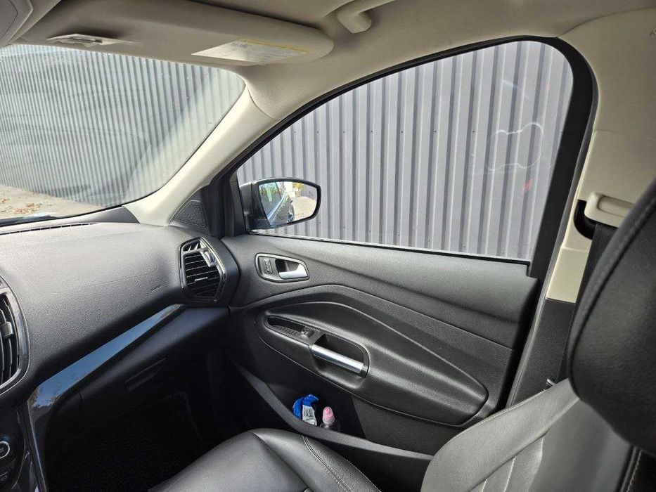 Продам Ford Escape Titanium 2.0 EcoBoost (2015)
