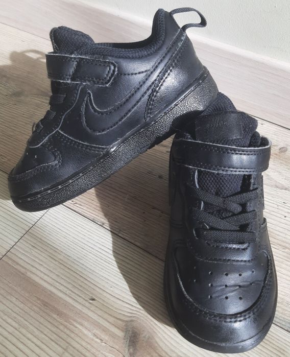 Кросівки шкіряні NIKE (р.25)