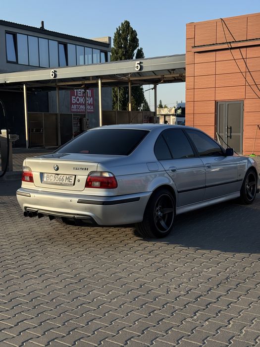 Продам Bmw e39 528i
