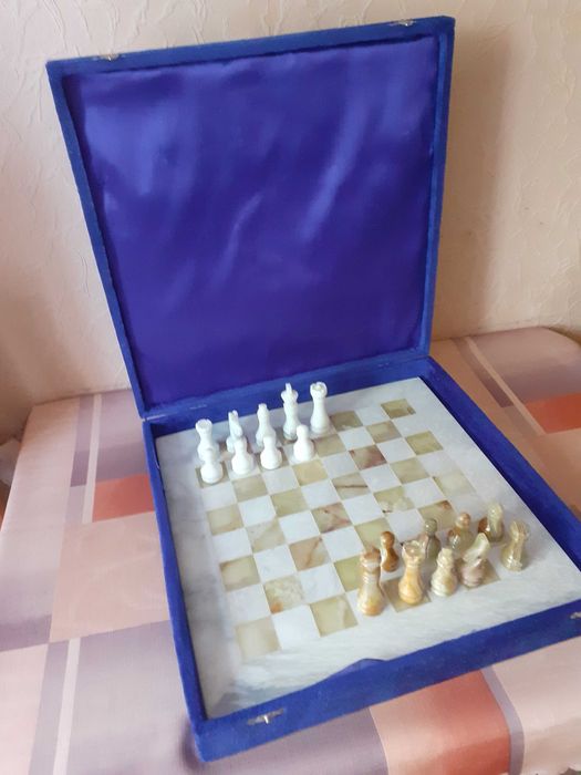 Шахматы с натурального камня