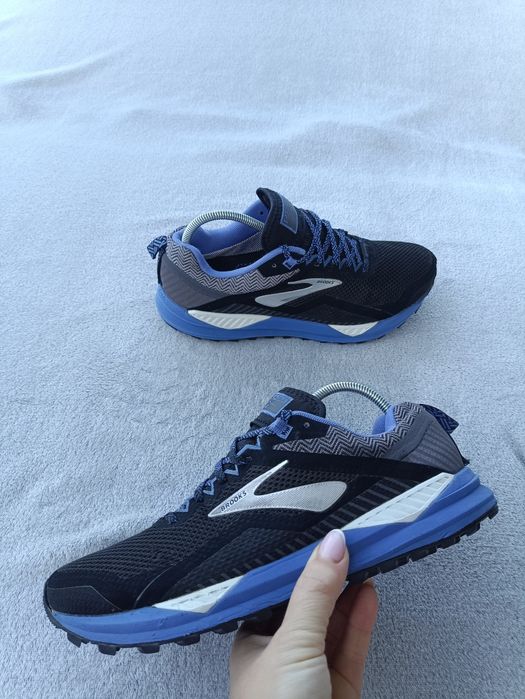Мужские кроссовки Brooks Gore-tex р40