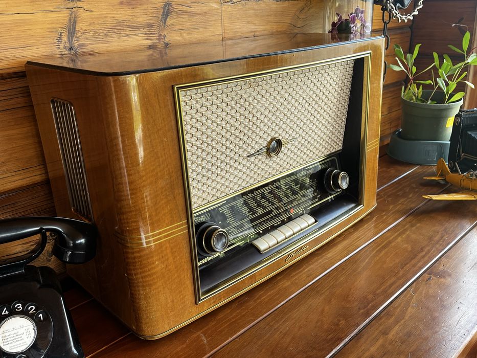 Antigo radio Nordmend Fidelio 55