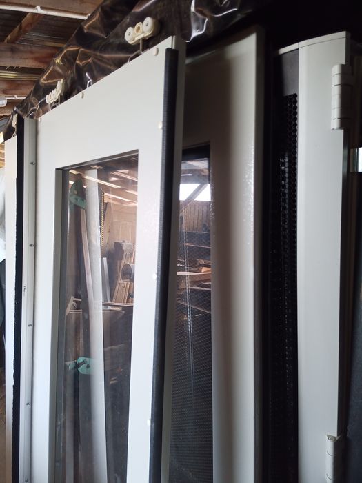 Drzwi przesuwne techniczne przemysłowe