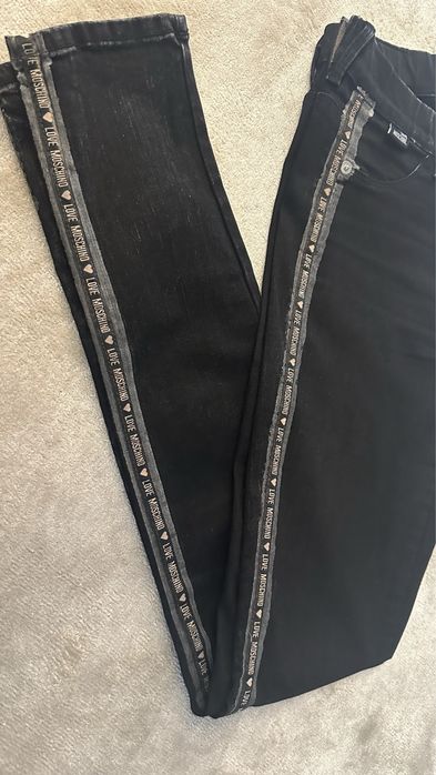 Calças pretas moschino