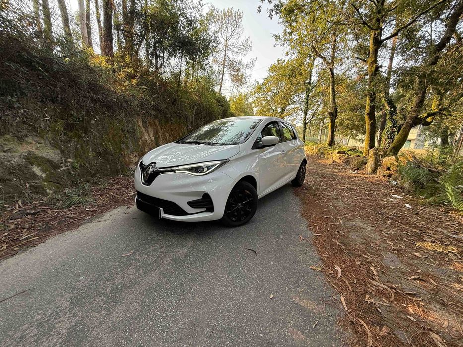 Renault Zoe 52 kWh CCS carregamento rapido 177€/mês
