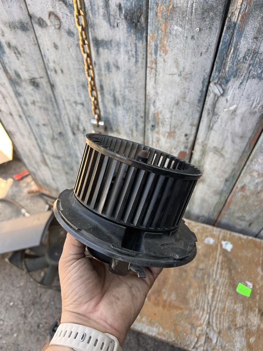 Вентилятор печки Volkswagen Passat B6 Skoda Octavia A5