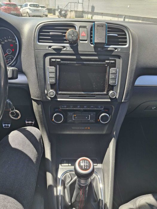VW Golf Variant 2.0 TDI 140cv Highline — Muito Estimada