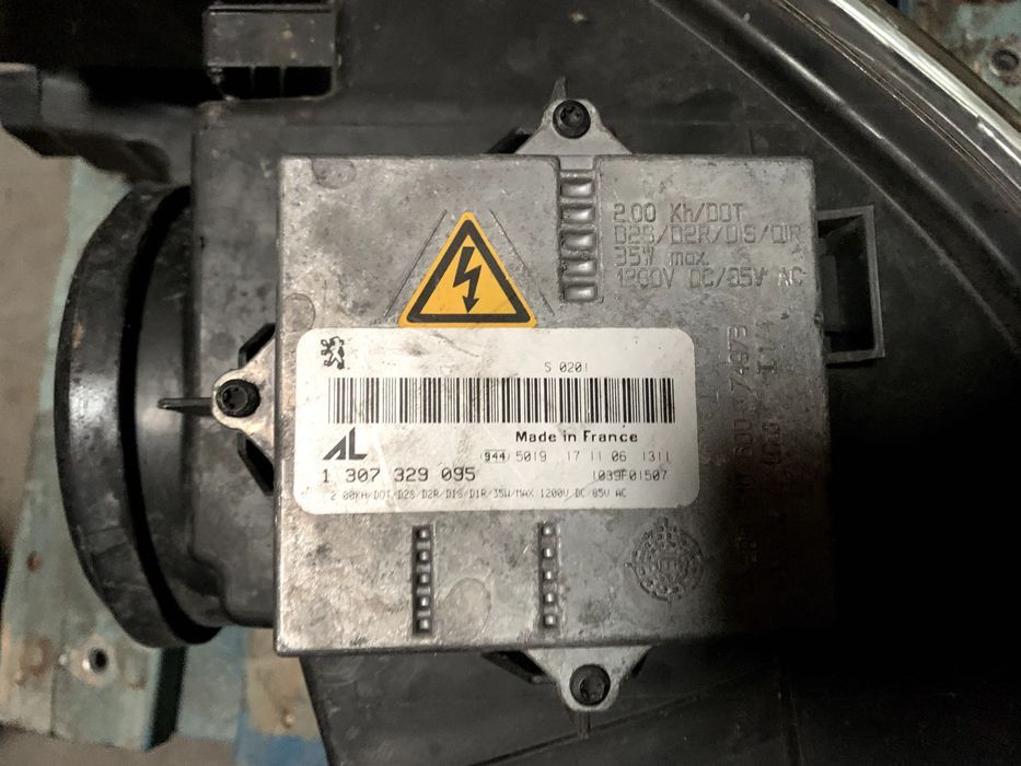 Farois Peugeot 407 xenon