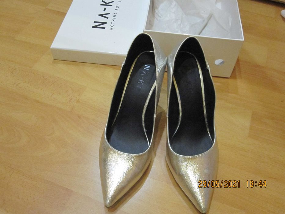 Buty NA-KD srebrne