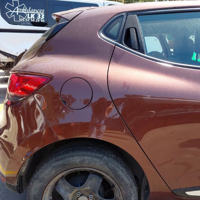 Painel trás direito RENAULT Clio IV (BH_)