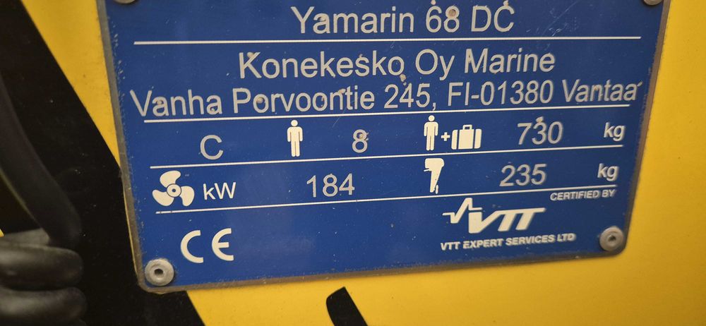 Wyjatkowy yach motorowy Yamarin 68DC