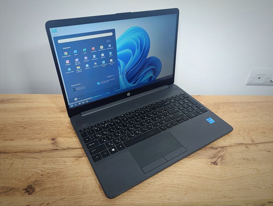 15'6 FHD ноутбук HP 250 G8/i5-1135G7/SSD 256GB+HDD 500GB/Iris Xe