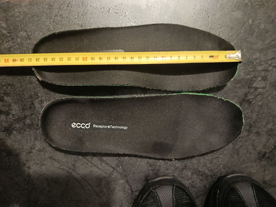 Продам кроссовки Ecco 41-42