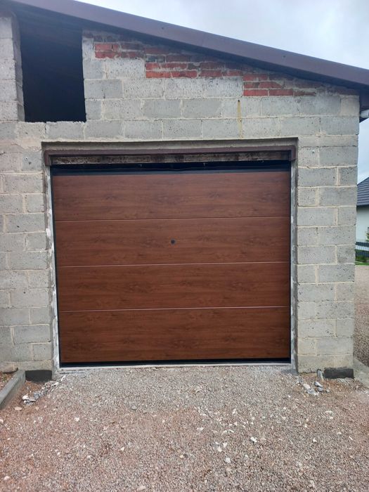 Brama garażowa,segmentowa