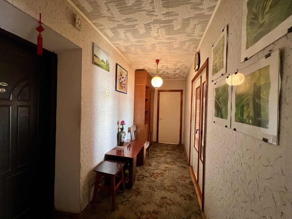 Продаж 2кім.квартири по просп.Злуки