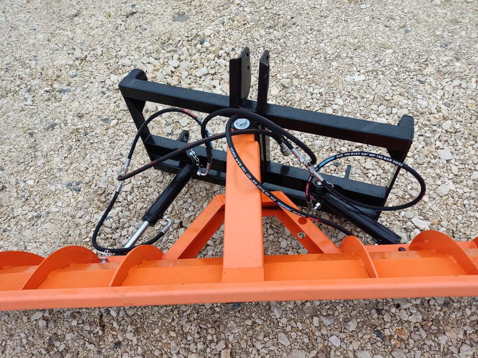 pług do śniegu do tura tuz  spychacz do traktora do widlaka dostawa