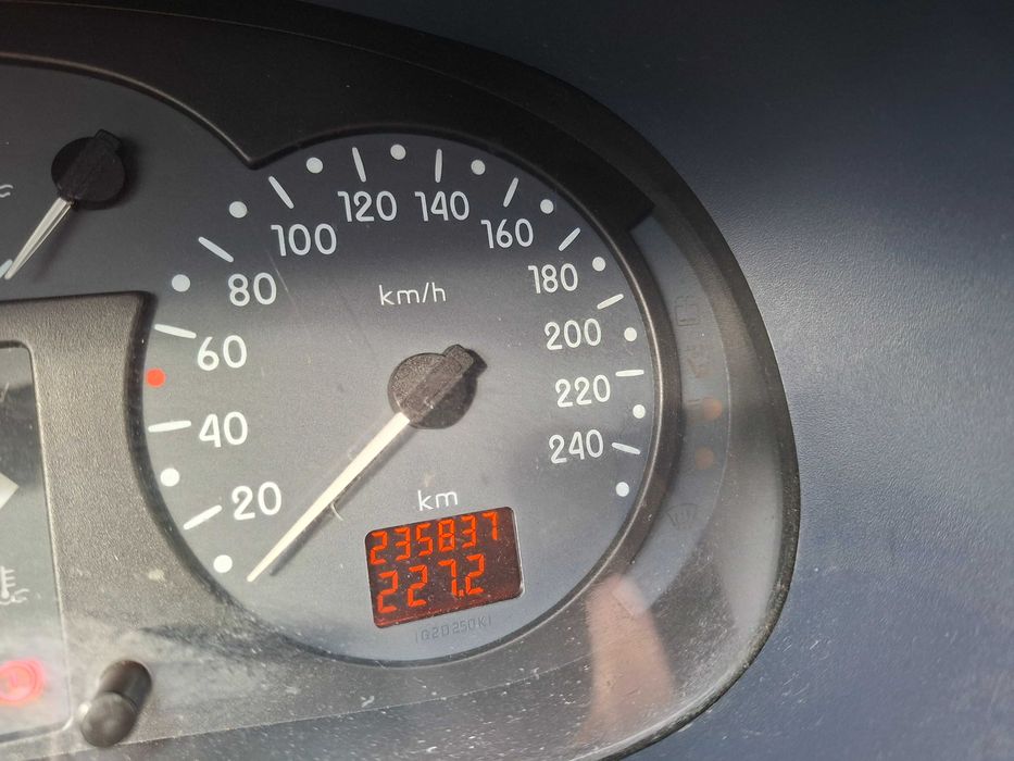 Renault clio 2 1.6 16v