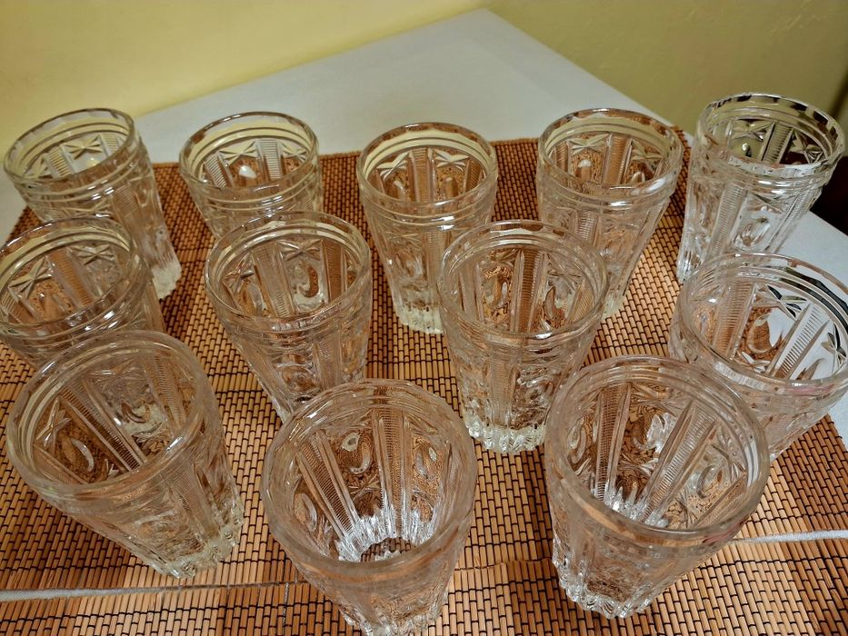 Продам  хрустальные рюмки  стаканы