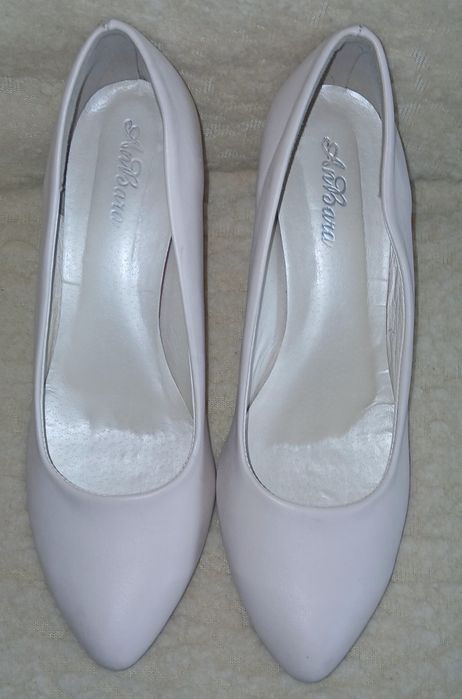 Buty na obcasie.