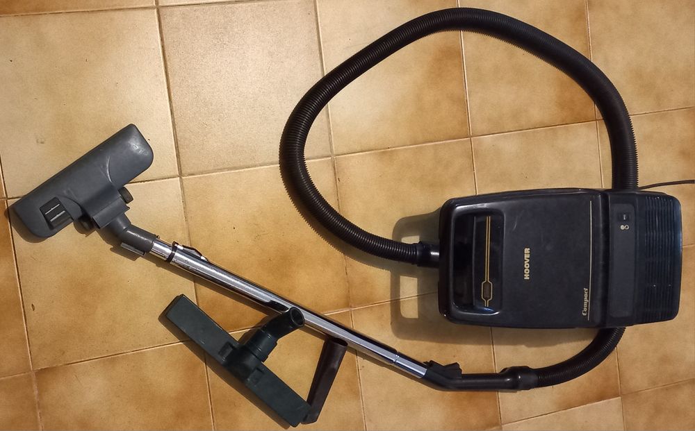 Aspirador Hoover com boa aspiração