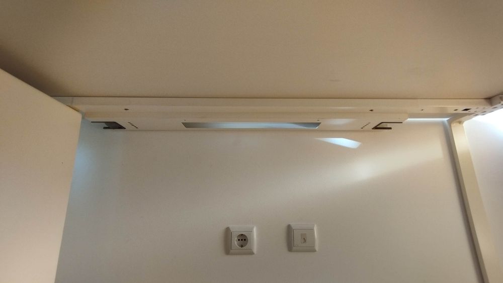 Mesa de escritório espaçosa