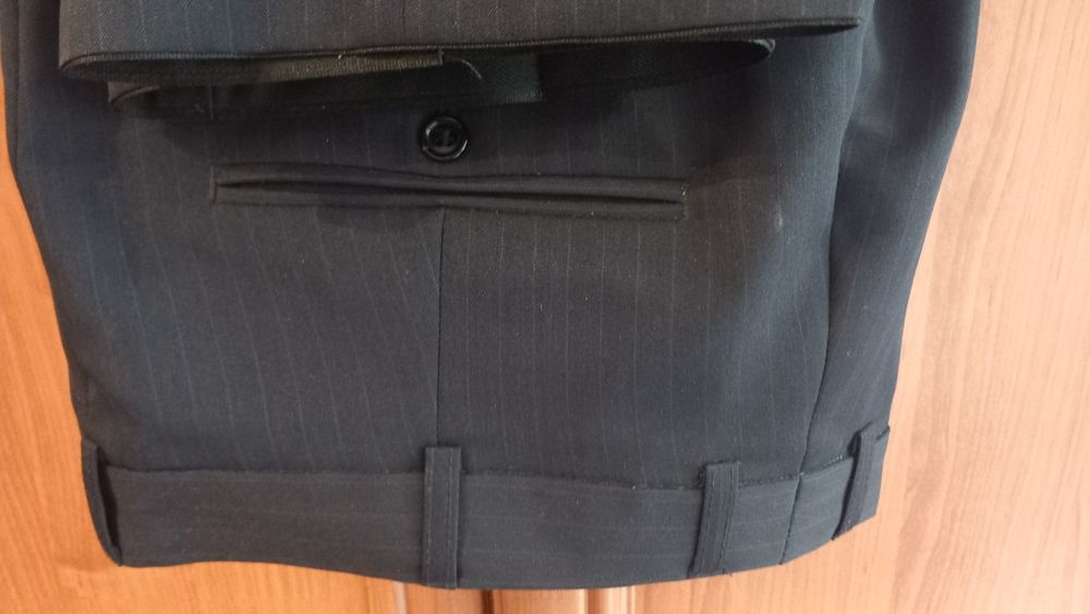 Garnitur męski Doris Simon.