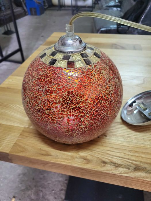 Продам люстру, бра