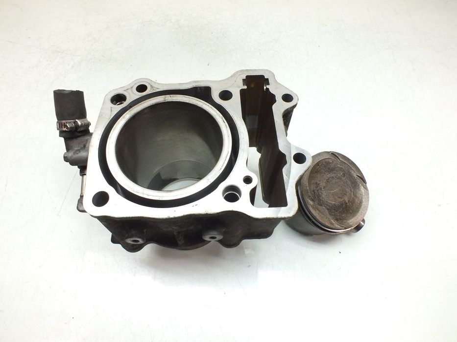 Cylinder Z Tłokiem Suzuki Burgman 400 08-16 K8 K9