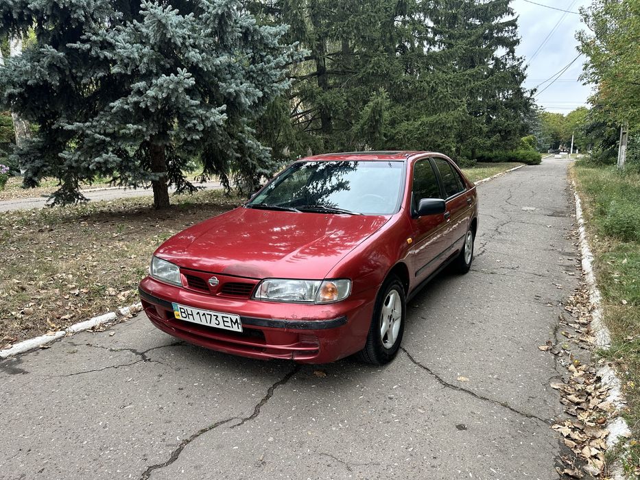 Продам автоматную Ниссан Альмера