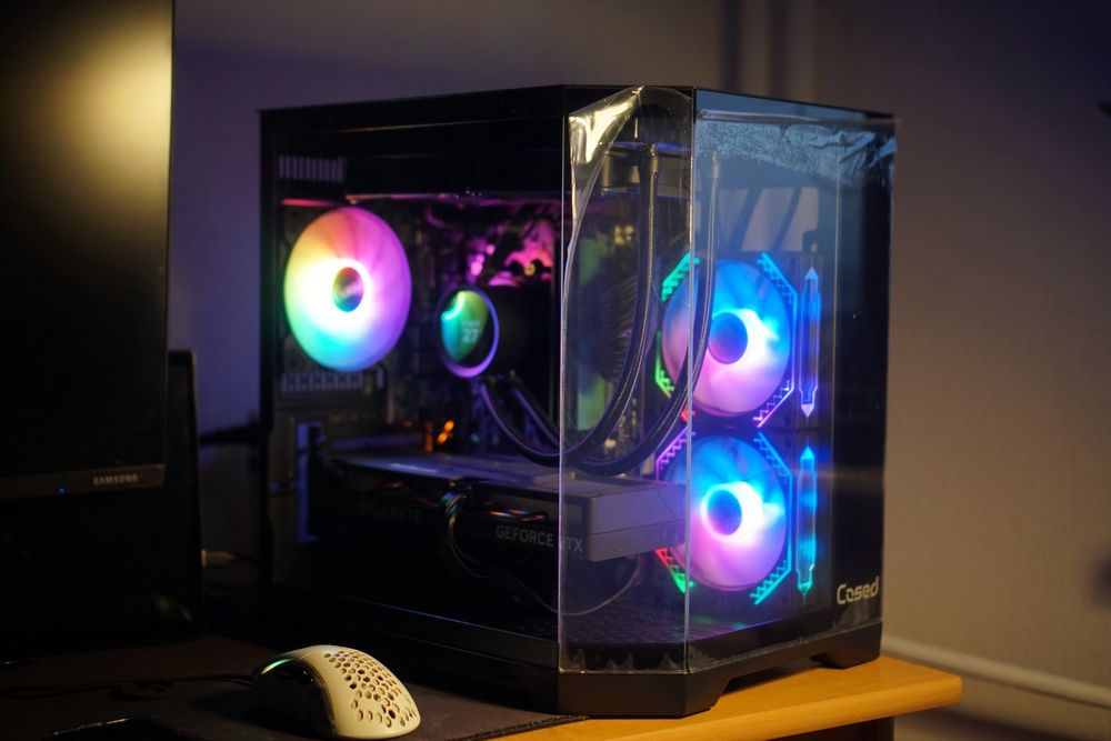 Komputer gamingowy RTX 4060/Ryzen 7 5700/DDR4 16GB/B450/1000W 80+ gold/AiO/RGB