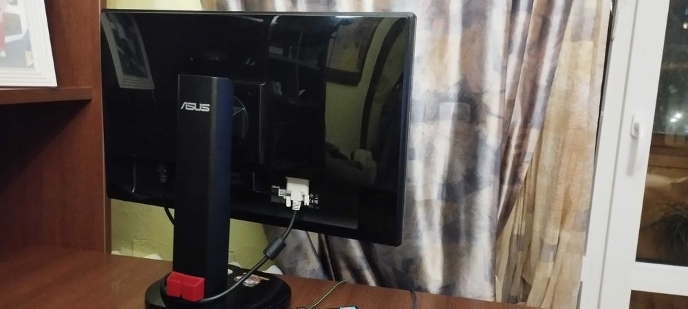 Компьютер с монитором