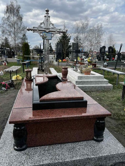 Виготовлення памʼятників під ключ