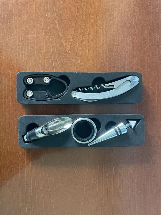 Kit / Pack  de 5 acessórios para vinho
