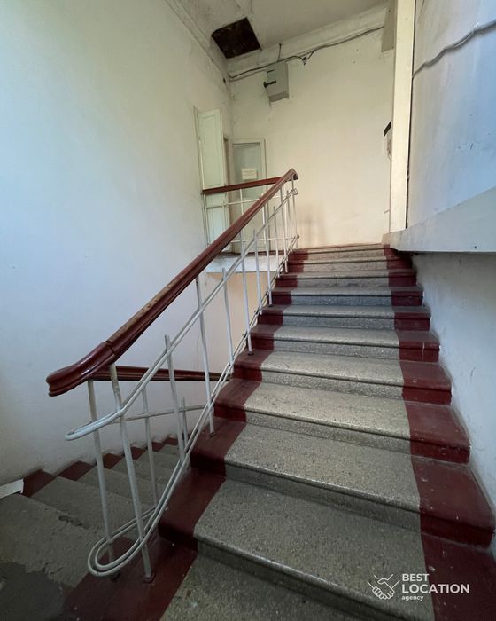 Продаж приміщень 1-го та 2-го поверхів з окремим входом, 220 м2 у м. Сміла