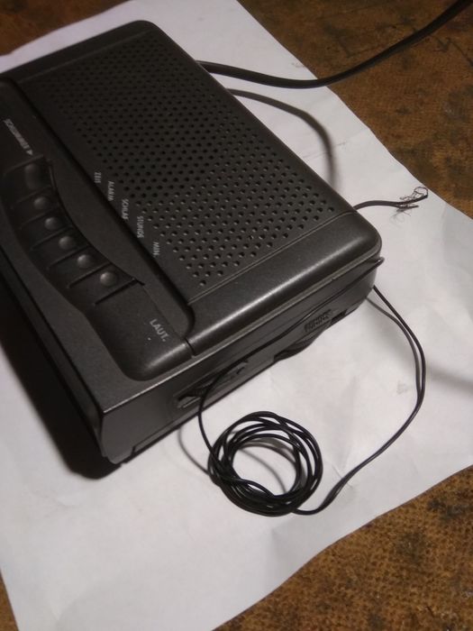 Часы с радио и таймером будильника