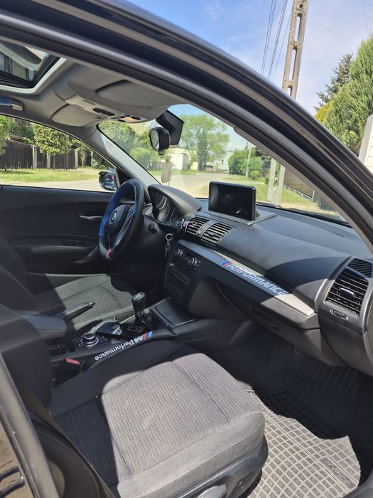 BMW Seria 1 E87 116i | Szyberdach | Android
CarPlay | LED