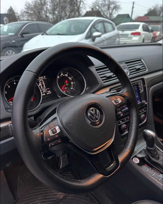 Продам Volkswagen Passat SEL 2016 рік можлива розстрочка,кредит!