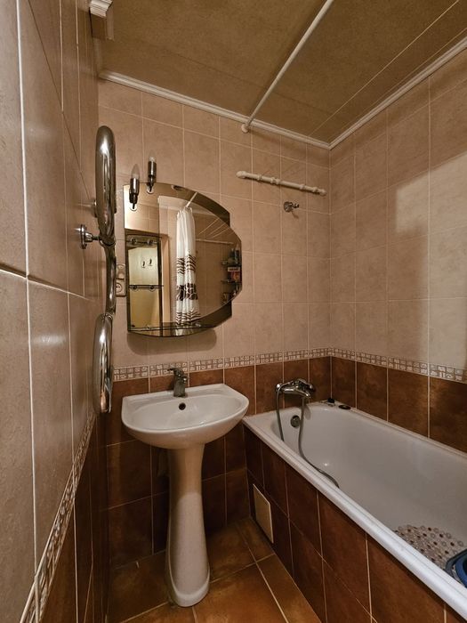 Продам 3х комнатную квартиру на Титова, Незалежности, Янгеля