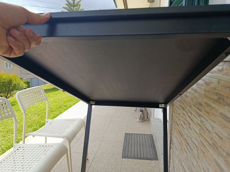 Mesa e 4 cadeiras