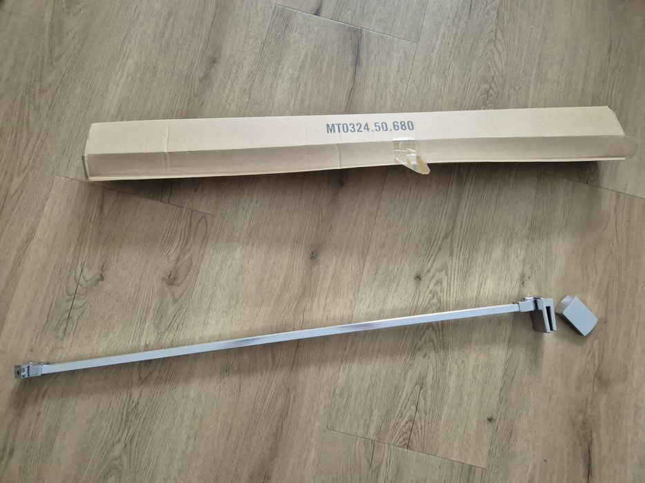 Wspornik narożny SanSwiss MT0324.50.680 srebrne połysk, 68cm