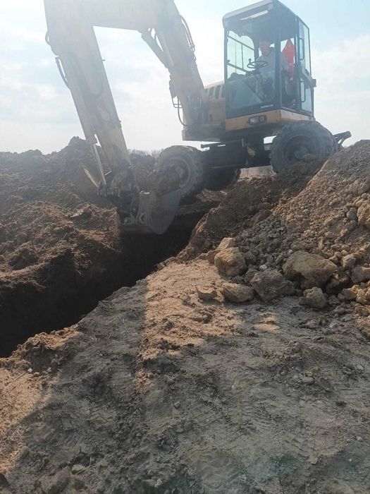 Prace ziemne, wykopy z wywozem, dowóz materiału, wykopy pod instalacje