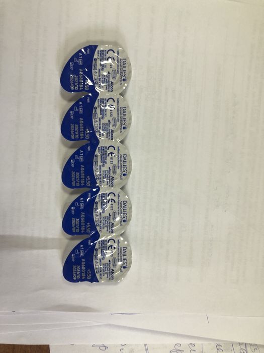 Продам щоденні лінзи +5,5