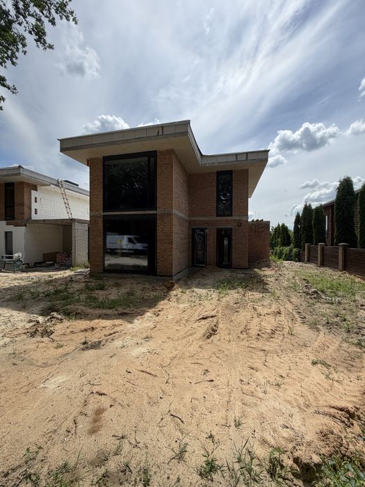 Продаж сучасного будинку біля лісу в с. Хотів | 220м² + SPA-комплекс | Без комісії. Газ