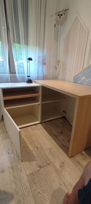 Biurko narożne biało-drewniane 120 × 120 cm z szafką i szufladami