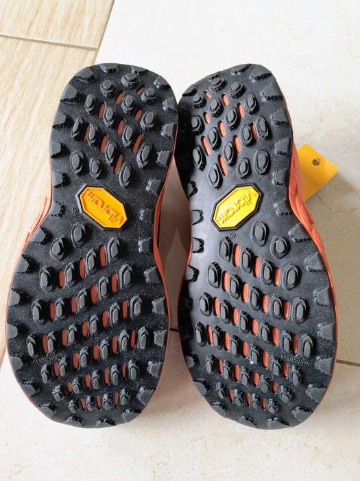 Buty New Balance Hierro vibram rozmiar 41,5