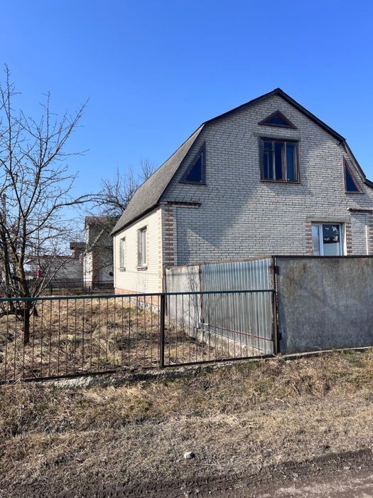 Продаж житлового будинку в селі Дубове