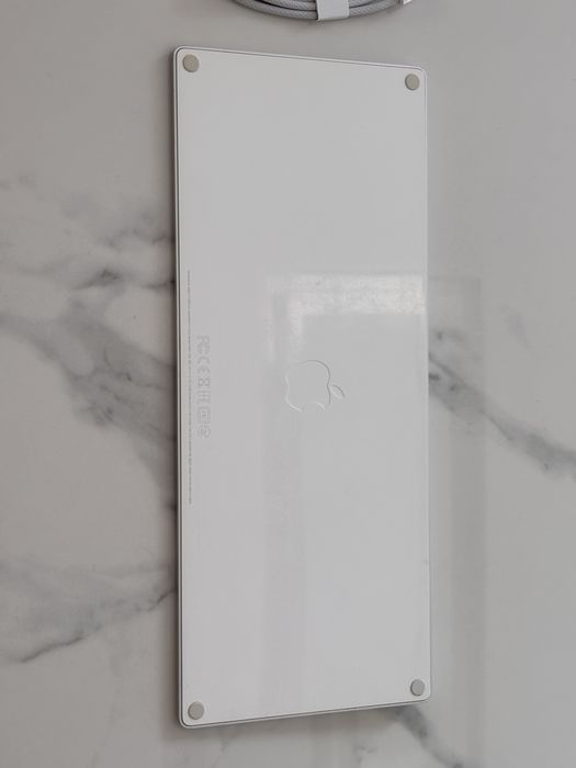 Apple Magic Keyboard & Magic Mouse